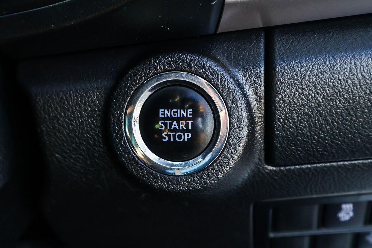 2020 Toyota Hilux SR5 GUN126R 4X4