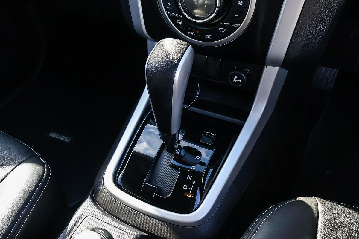 2020 Isuzu MU-X LS-T