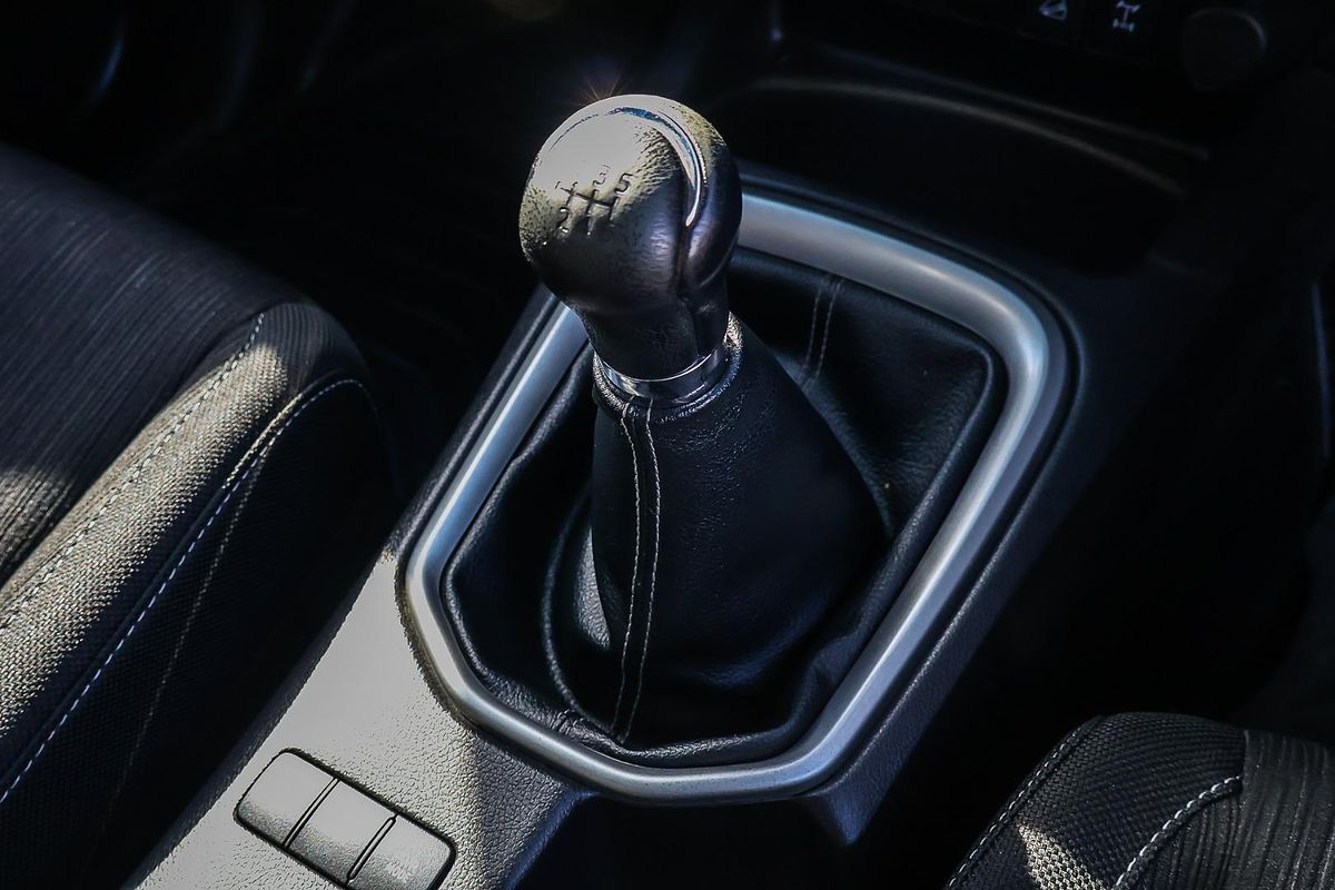 2020 Toyota Hilux SR5 GUN126R 4X4