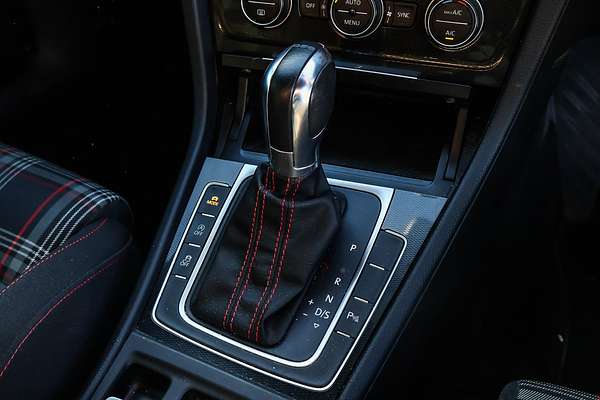 2015 Volkswagen Golf GTI 7