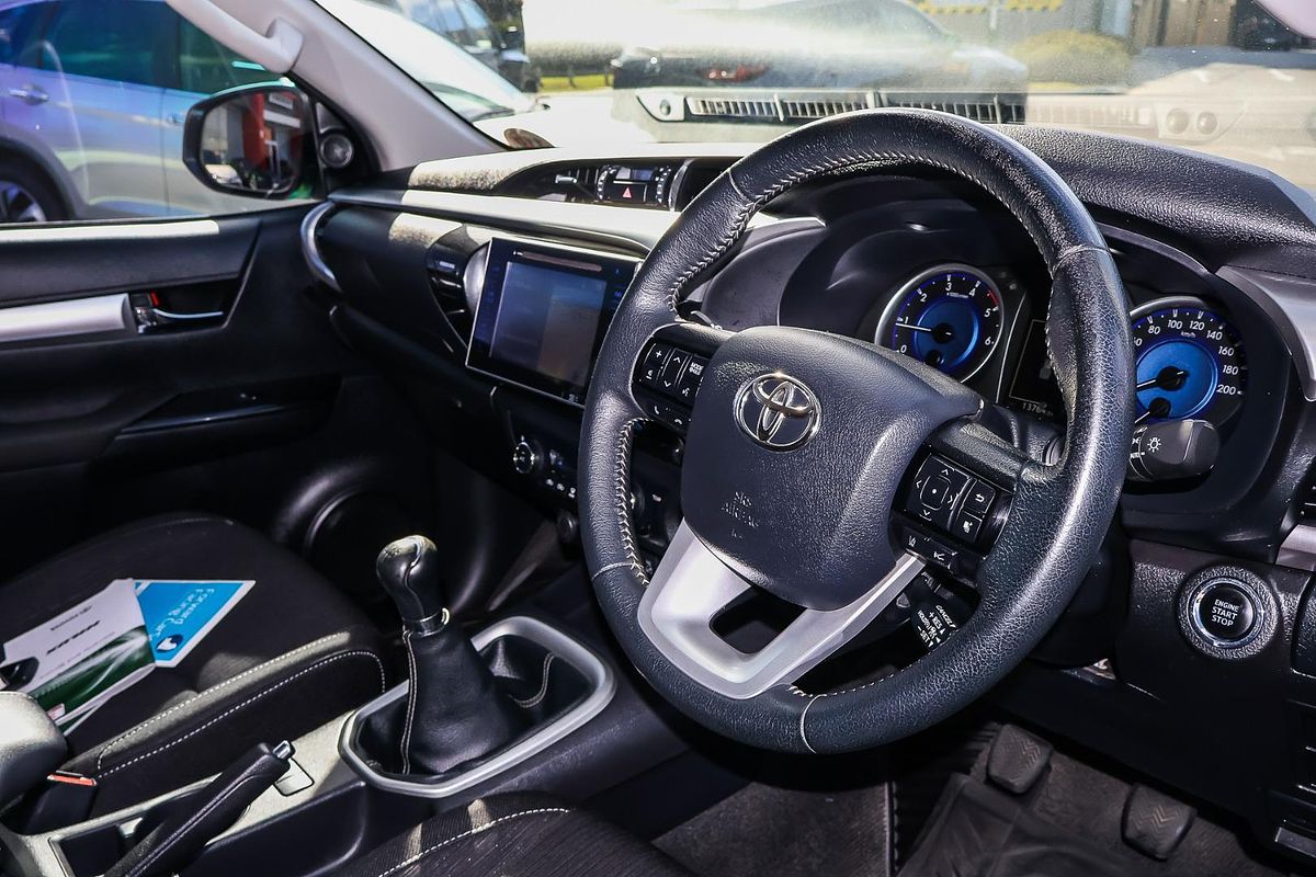 2020 Toyota Hilux SR5 GUN126R 4X4