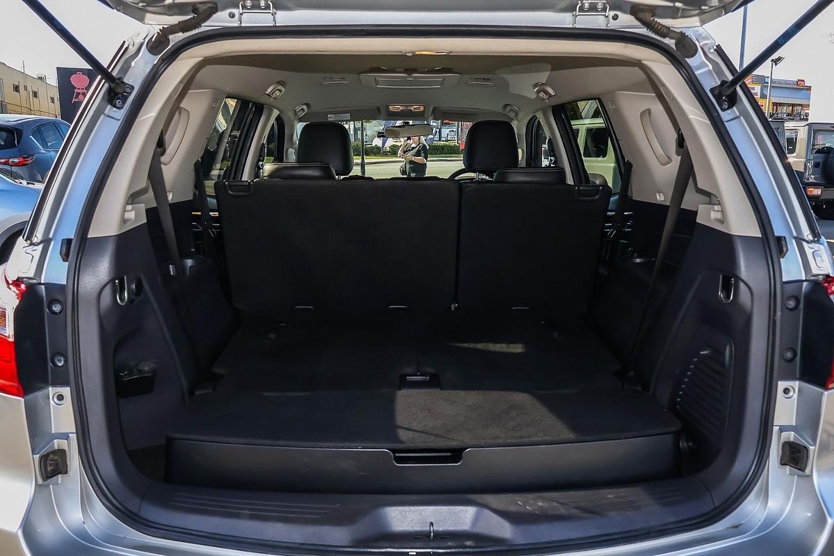 2020 Isuzu MU-X LS-T