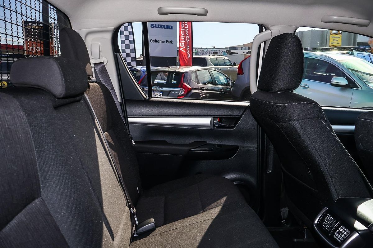 2020 Toyota Hilux SR5 GUN126R 4X4