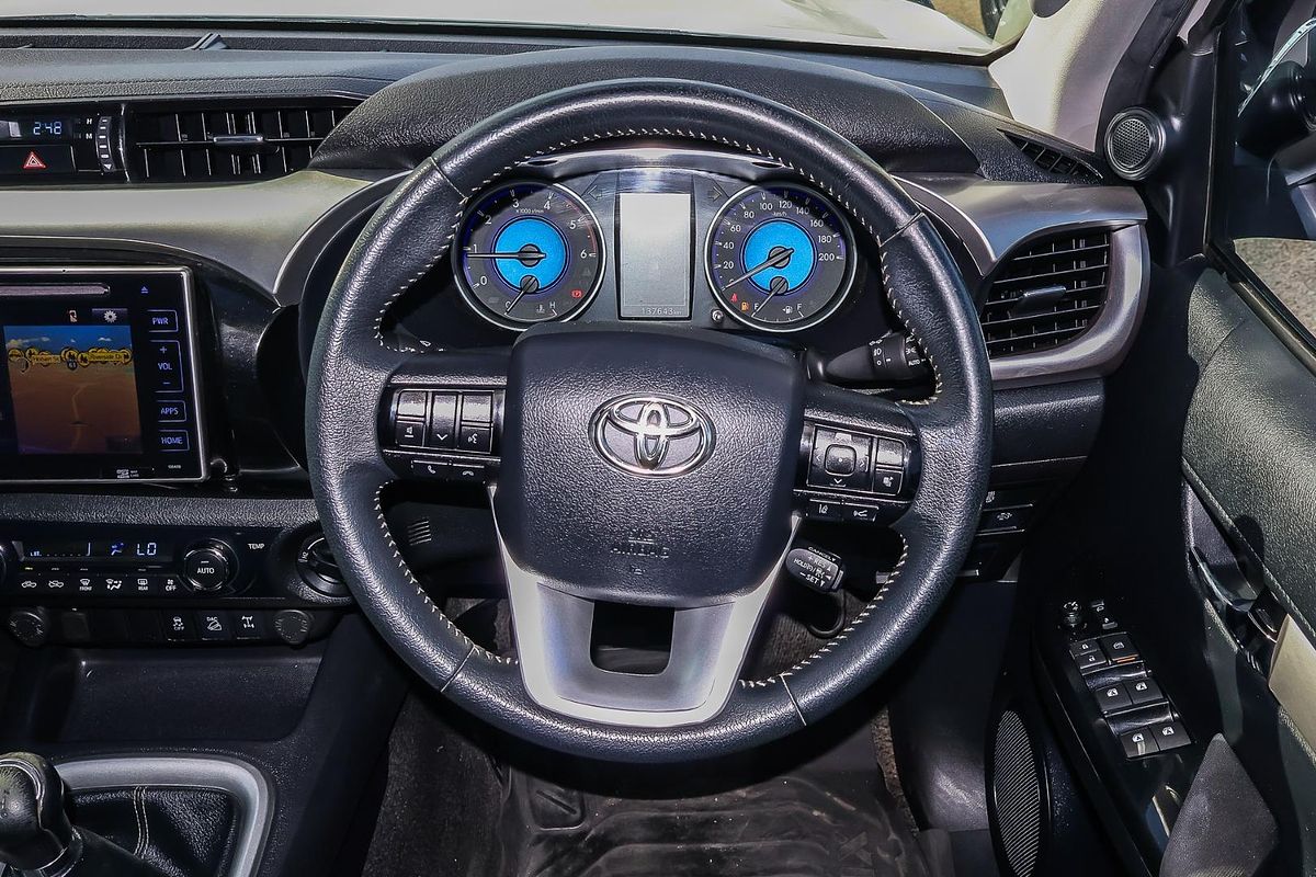 2020 Toyota Hilux SR5 GUN126R 4X4