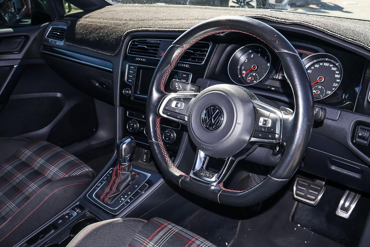 2015 Volkswagen Golf GTI 7