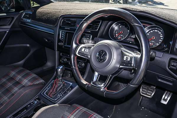 2015 Volkswagen Golf GTI 7