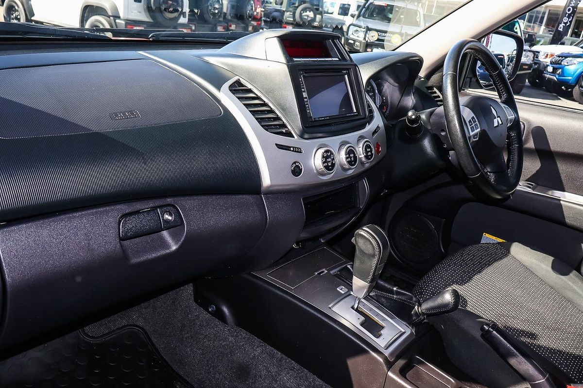 2015 Mitsubishi Triton GLX-R MN 4X4