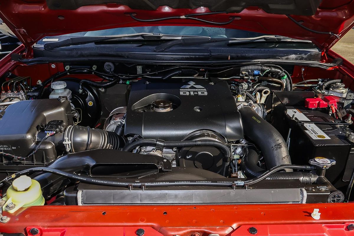 2015 Mitsubishi Triton GLX-R MN 4X4