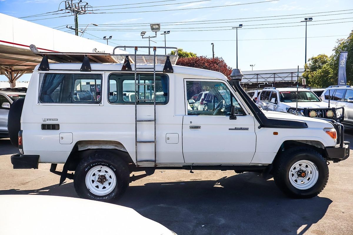 2010 Toyota Landcruiser Workmate Troopcarrier VDJ78R