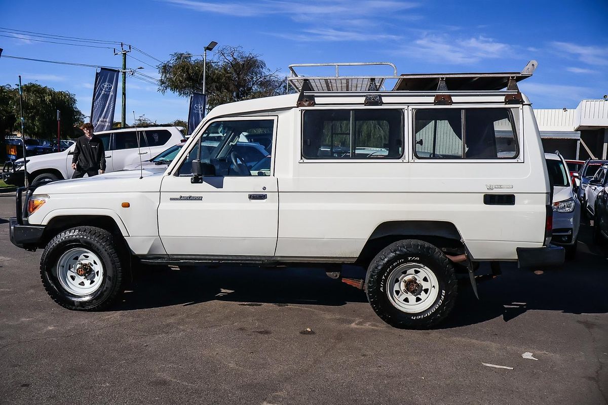 2010 Toyota Landcruiser Workmate Troopcarrier VDJ78R