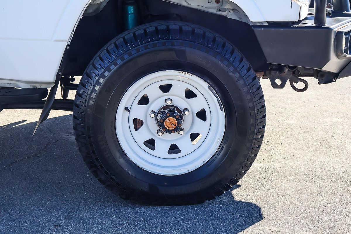 2010 Toyota Landcruiser Workmate Troopcarrier VDJ78R