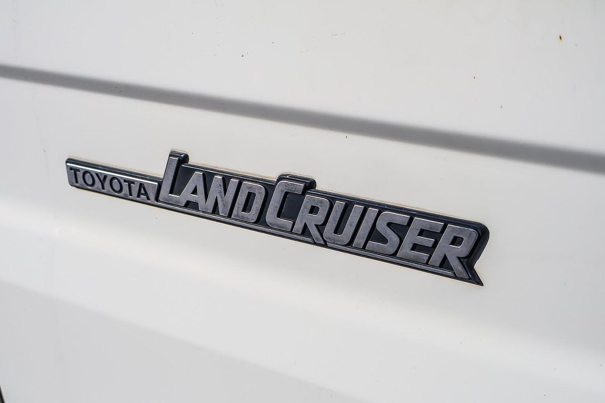 2010 Toyota Landcruiser Workmate Troopcarrier VDJ78R
