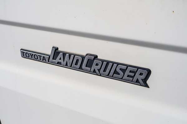 2010 Toyota Landcruiser Workmate Troopcarrier VDJ78R