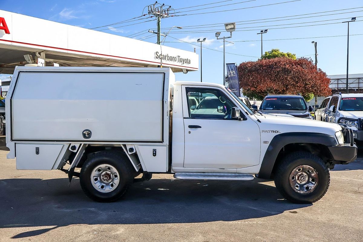 2012 Nissan Patrol DX GU 6 4X4