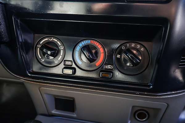 2012 Nissan Patrol DX GU 6 4X4