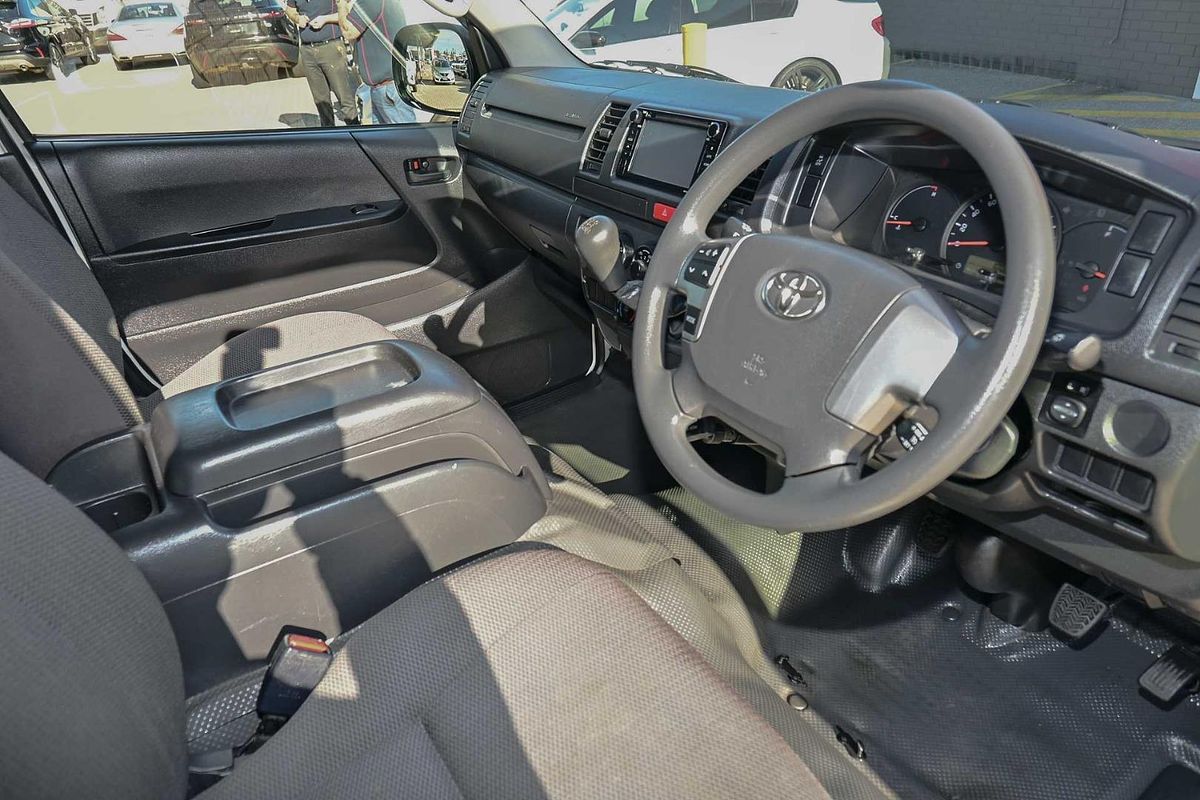 2018 Toyota Hiace TRH201R LWB