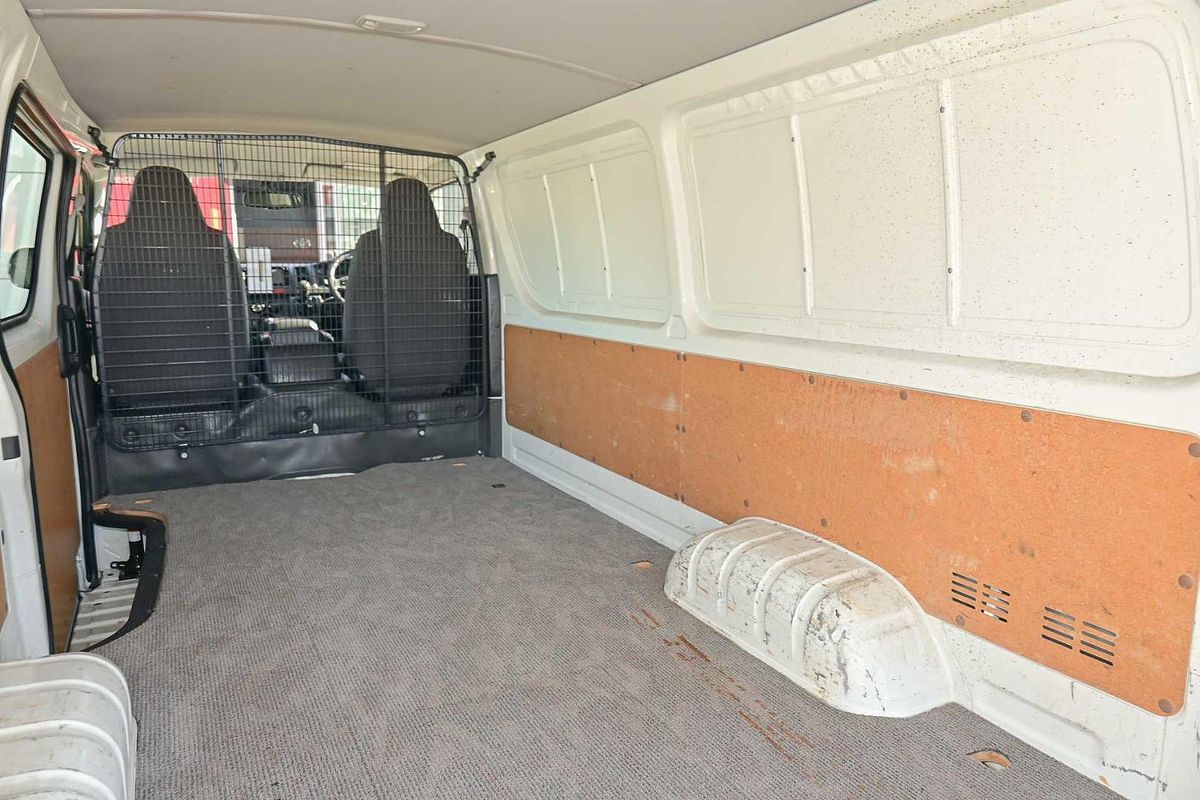 2018 Toyota Hiace TRH201R LWB