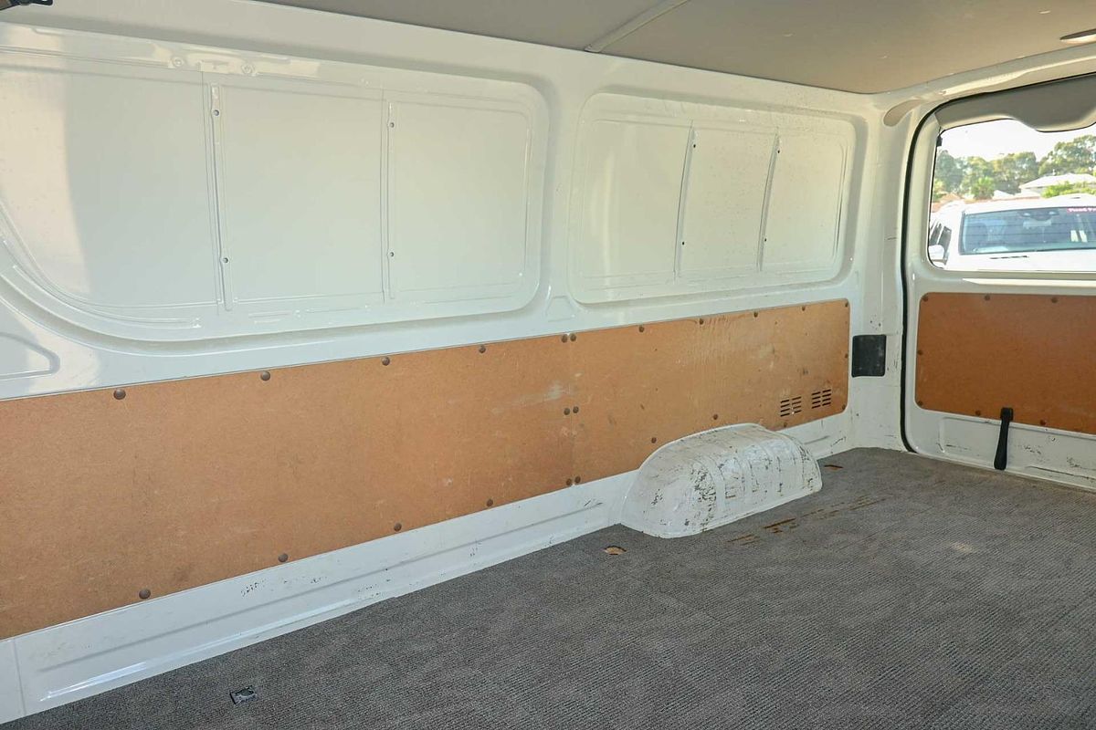 2018 Toyota Hiace TRH201R LWB