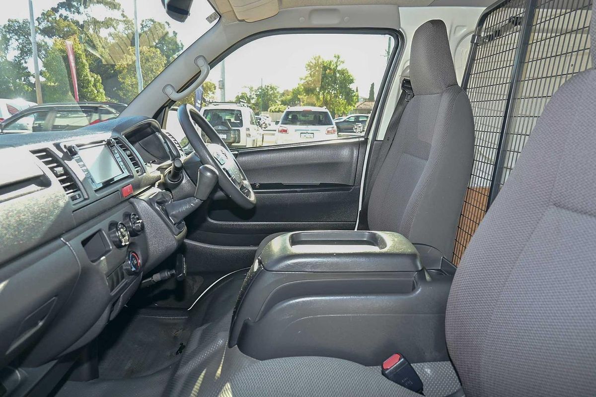 2018 Toyota Hiace TRH201R LWB