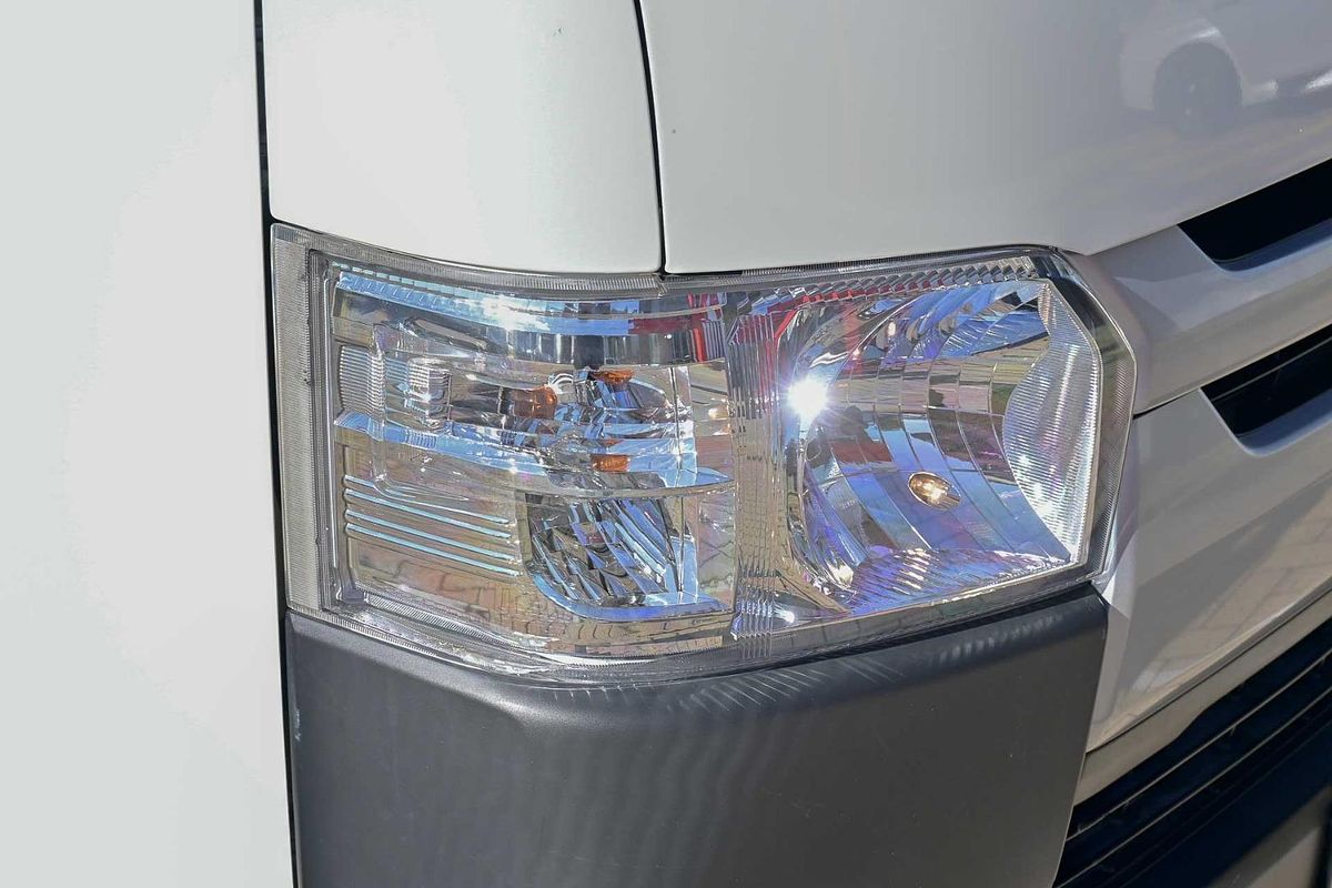 2018 Toyota Hiace TRH201R LWB