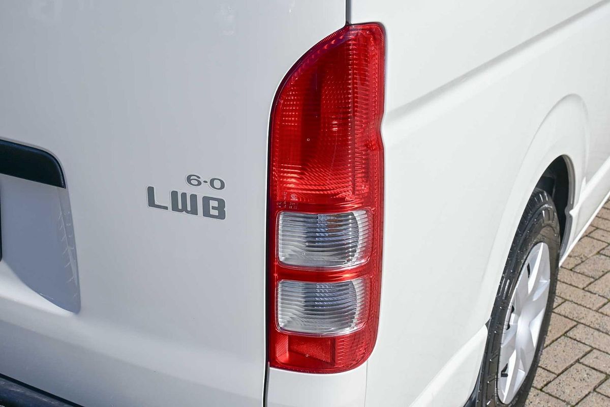 2018 Toyota Hiace TRH201R LWB