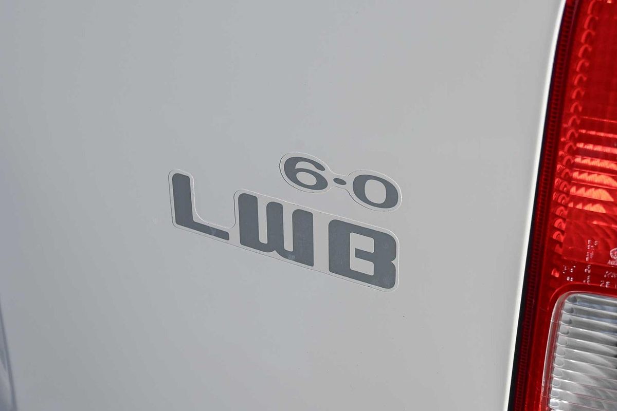 2018 Toyota Hiace TRH201R LWB