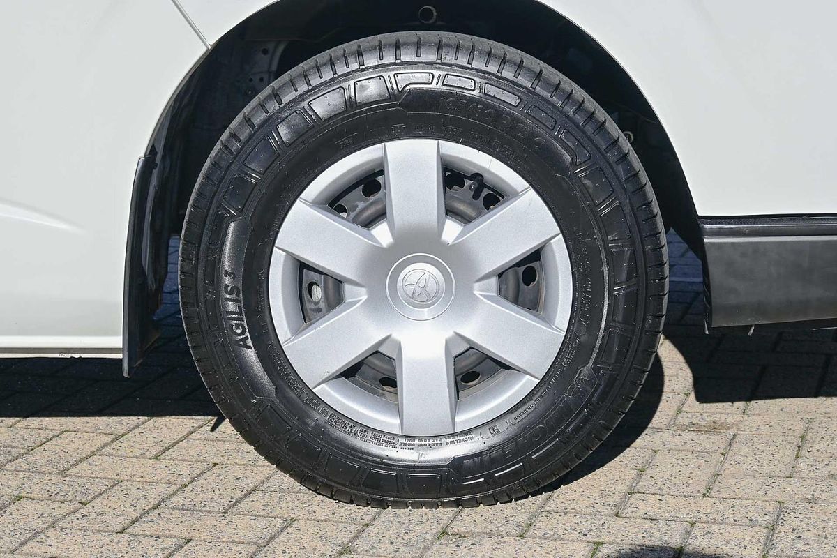 2018 Toyota Hiace TRH201R LWB