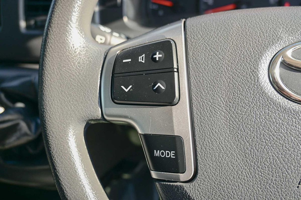 2018 Toyota Hiace TRH201R LWB