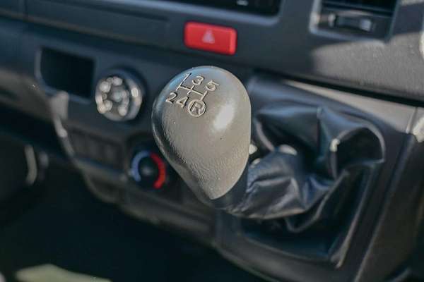 2018 Toyota Hiace TRH201R LWB