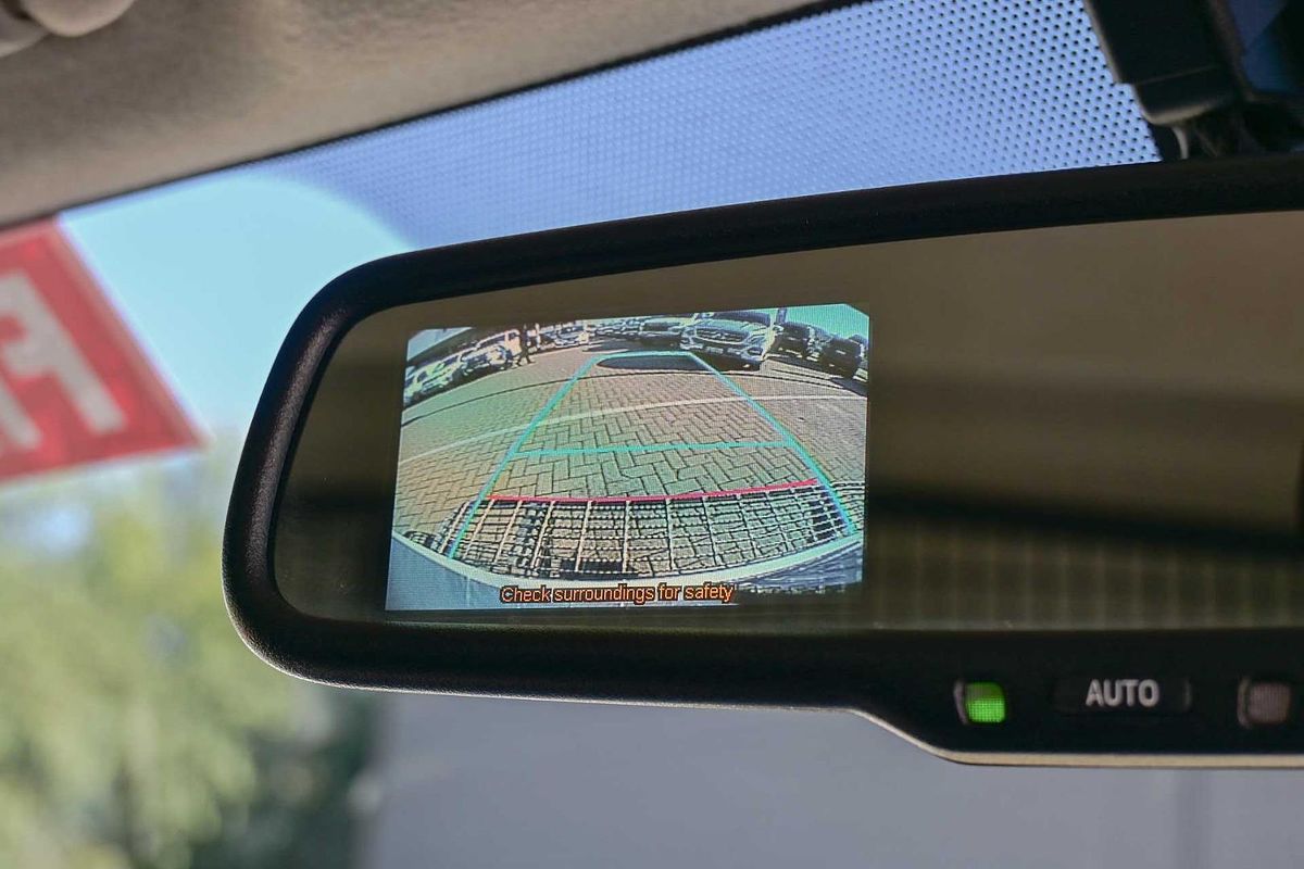2018 Toyota Hiace TRH201R LWB