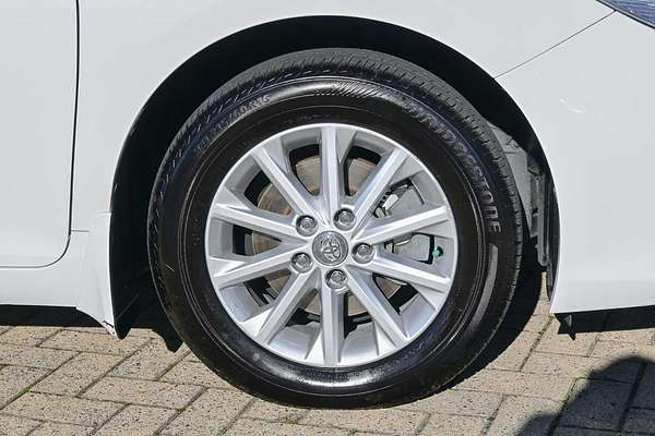 2017 Toyota Camry Altise AVV50R