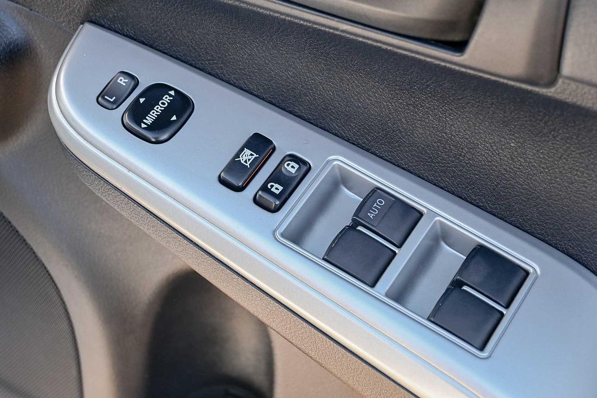 2017 Toyota Camry Altise AVV50R
