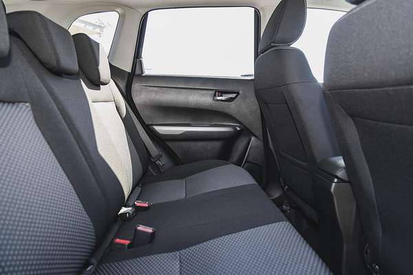 2024 Suzuki Vitara Shadow LY Series II