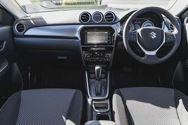 2024 Suzuki Vitara Shadow LY Series II