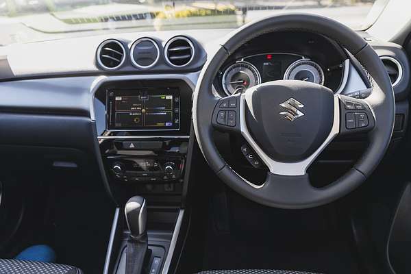 2024 Suzuki Vitara Shadow LY Series II