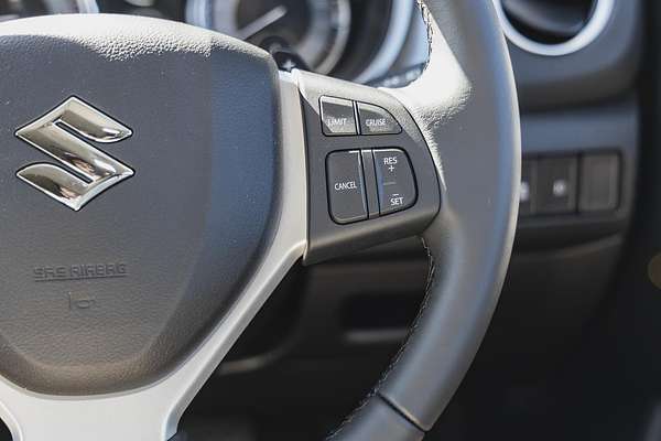2024 Suzuki Vitara Shadow LY Series II
