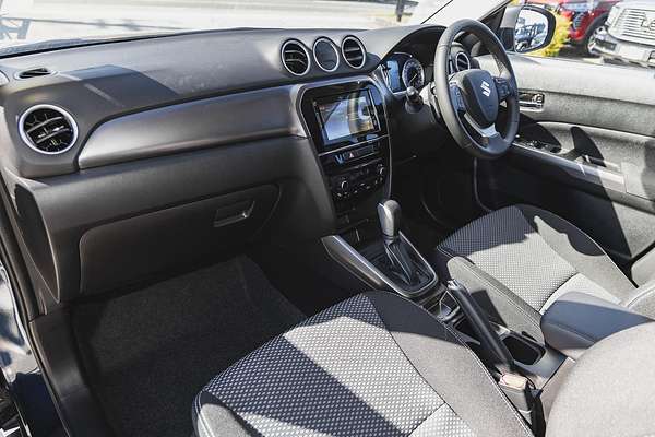 2024 Suzuki Vitara Shadow LY Series II