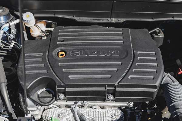 2024 Suzuki Vitara Shadow LY Series II