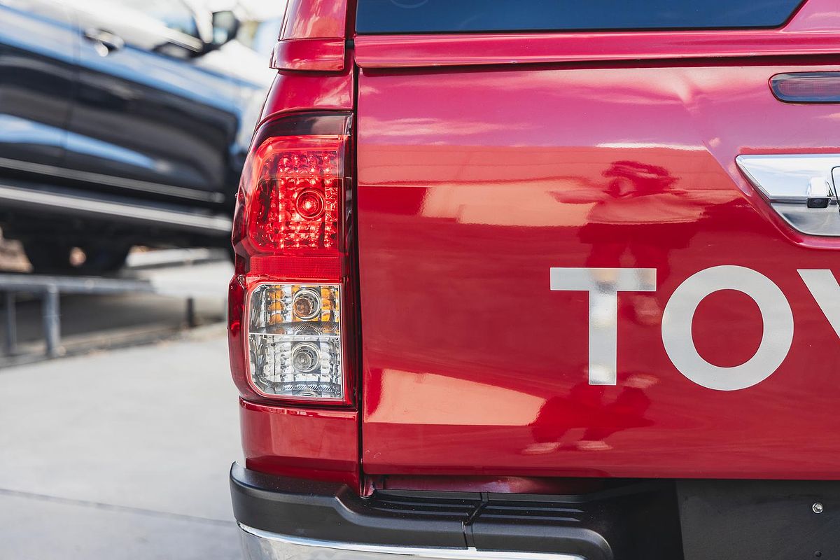 2015 Toyota Hilux SR5 GUN126R 4X4