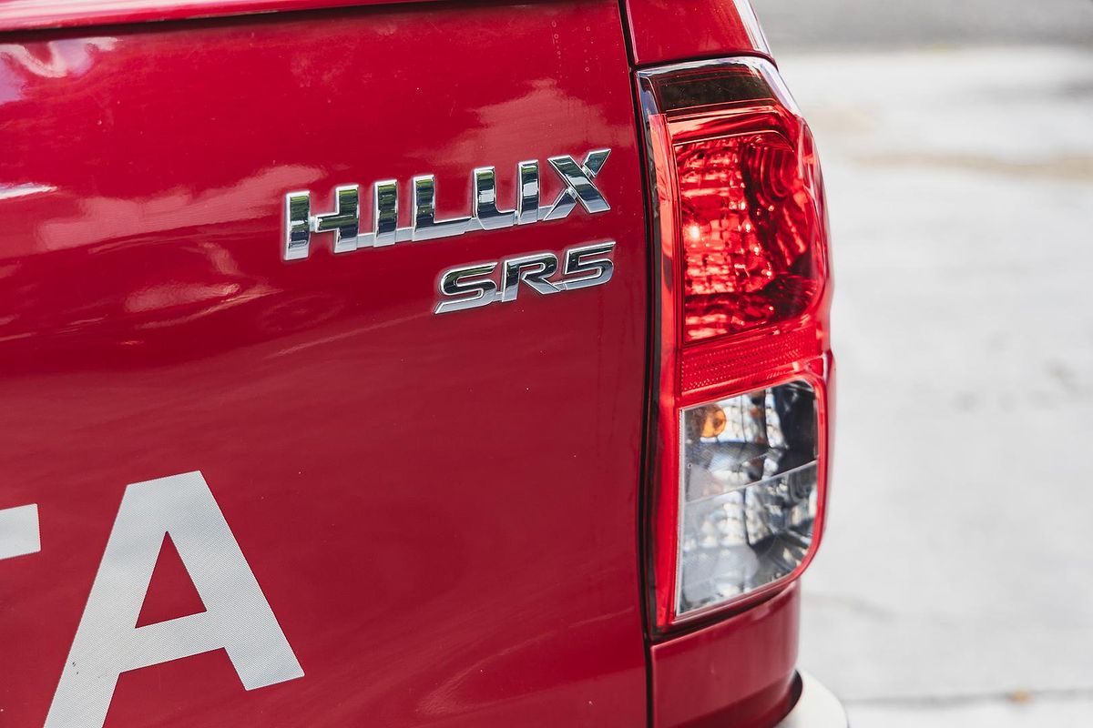 2015 Toyota Hilux SR5 GUN126R 4X4