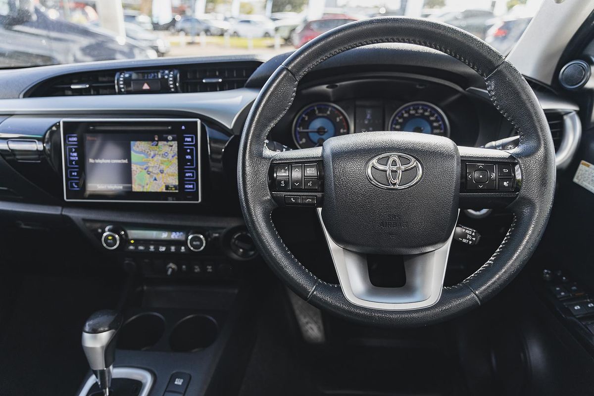 2015 Toyota Hilux SR5 GUN126R 4X4