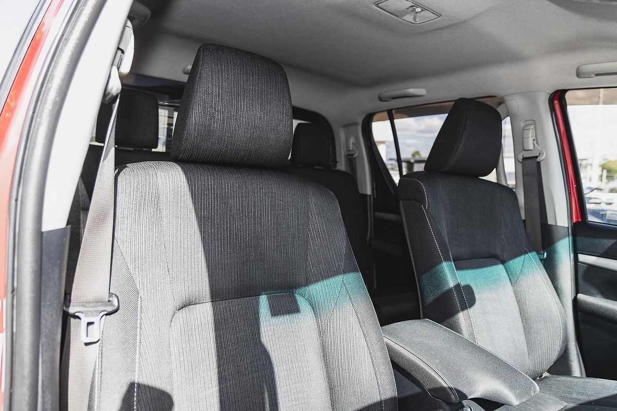 2015 Toyota Hilux SR5 GUN126R 4X4