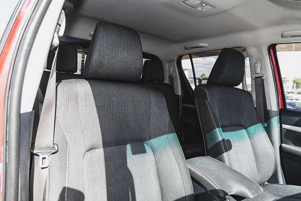 2015 Toyota Hilux SR5 GUN126R 4X4
