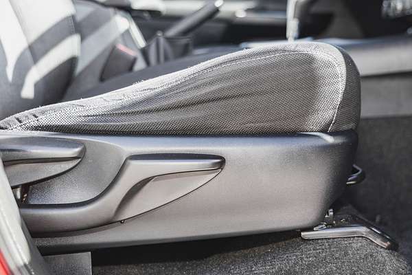 2015 Toyota Hilux SR5 GUN126R 4X4