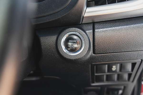 2015 Toyota Hilux SR5 GUN126R 4X4