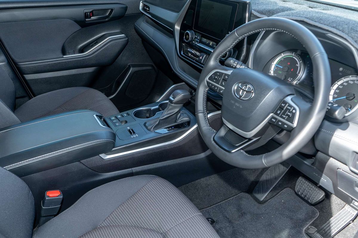 2024 Toyota Kluger GX AXUH78R