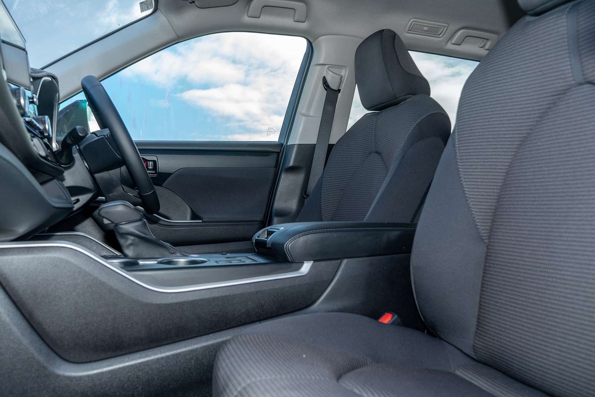 2024 Toyota Kluger GX AXUH78R