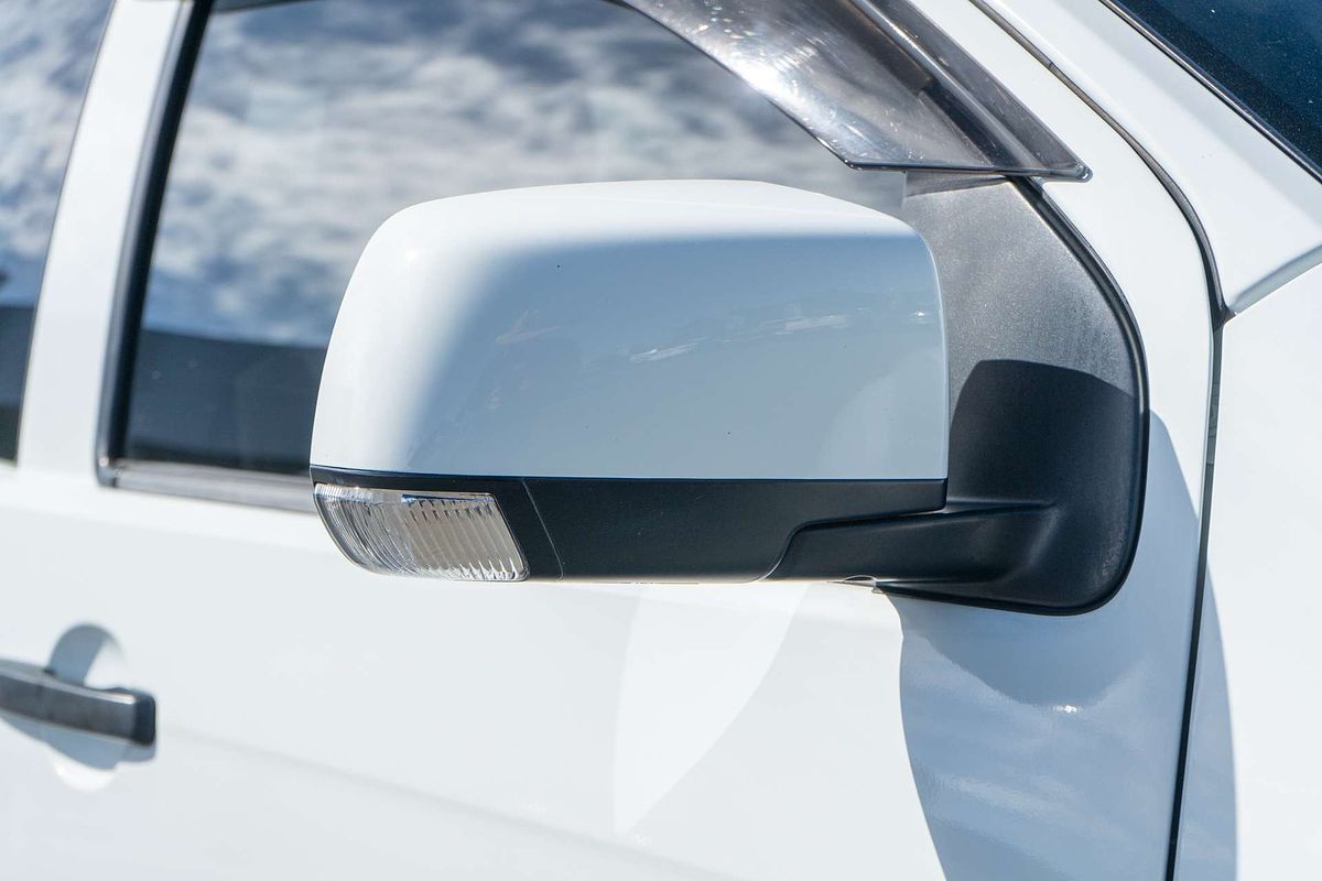 2019 Isuzu D-MAX SX High Ride Rear Wheel Drive
