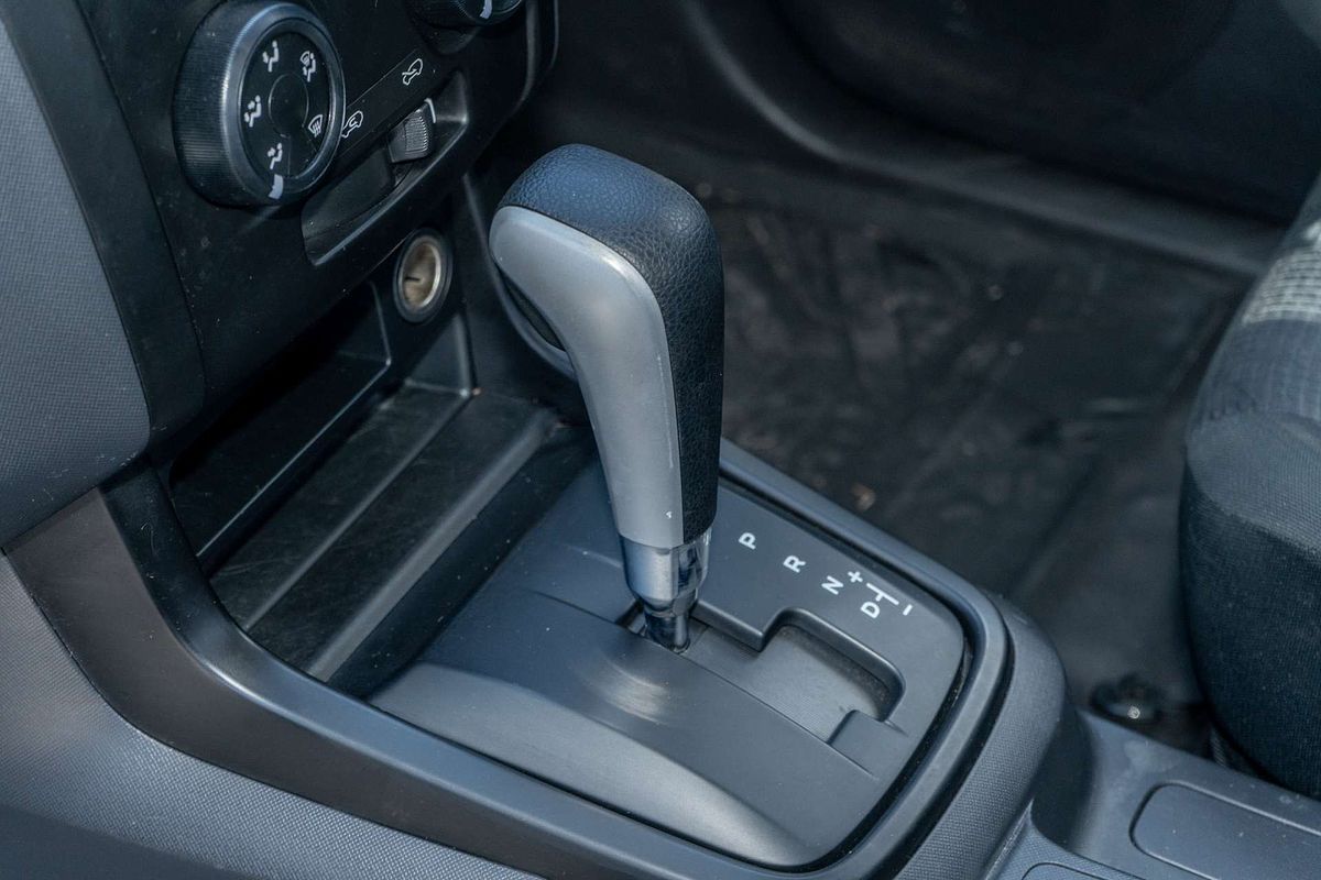2019 Isuzu D-MAX SX High Ride Rear Wheel Drive