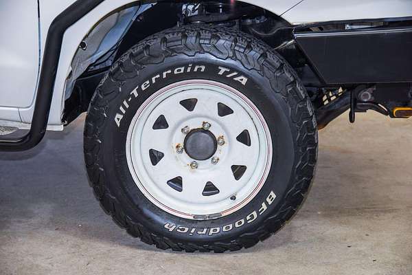 2014 Toyota Hilux SR KUN26R 4X4